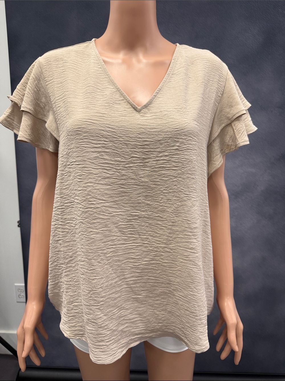 Adrianna Papell Beige Crinkled V-Neck Ruffle Sleeve Blouse